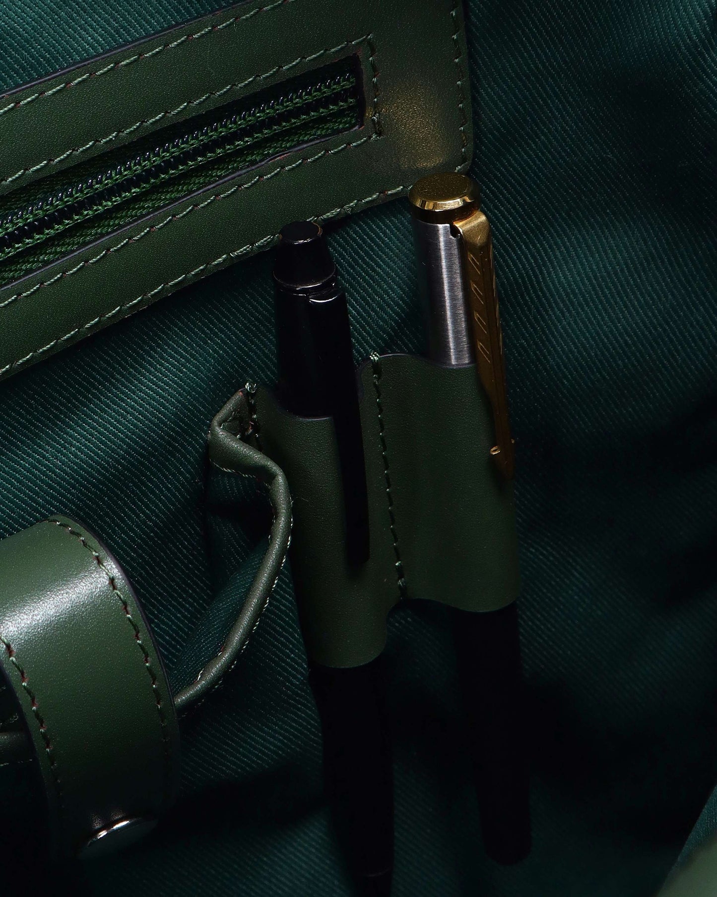 Le Magicien Laptop Bag